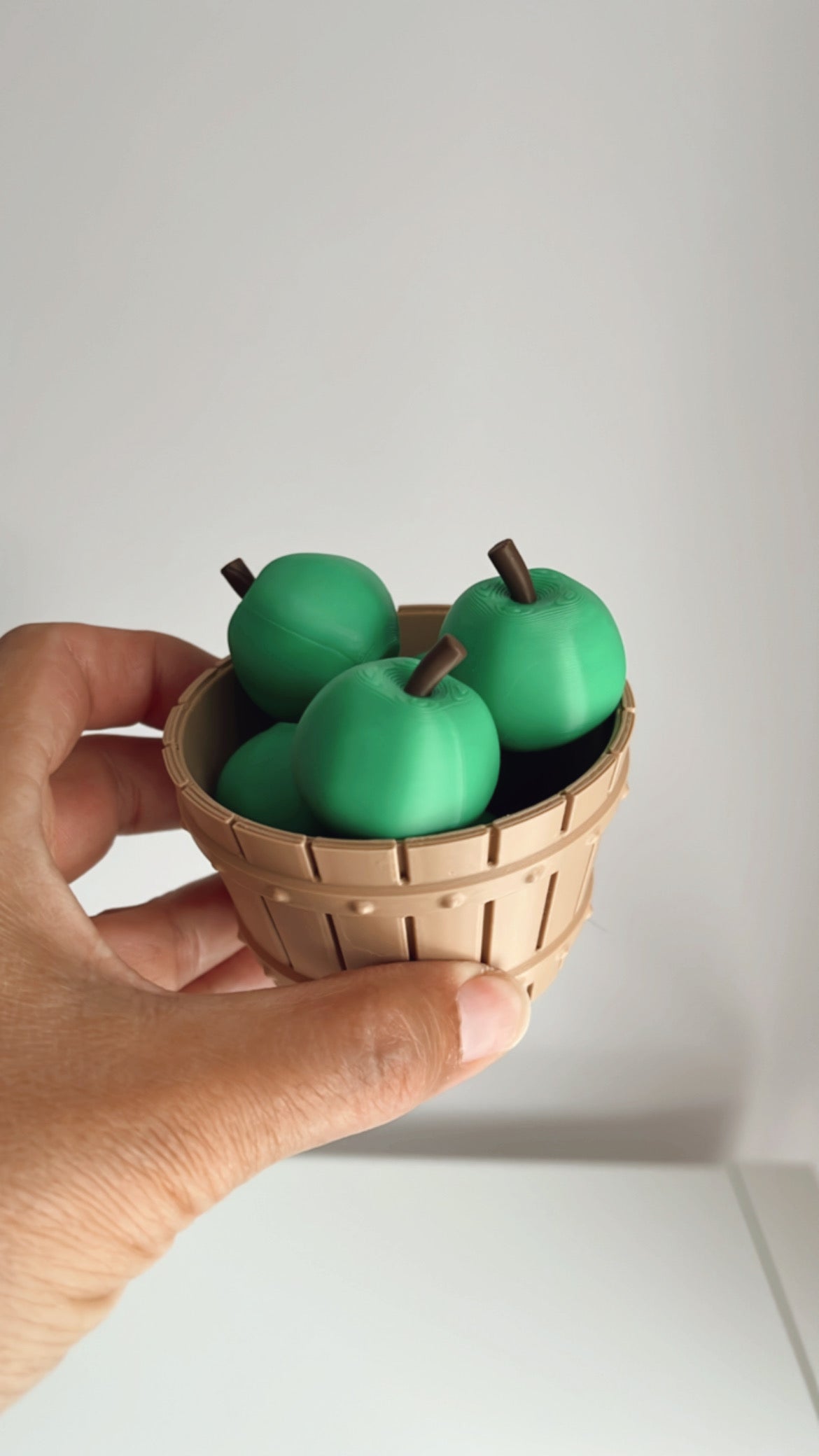3D printed Apple Bushel and Apples